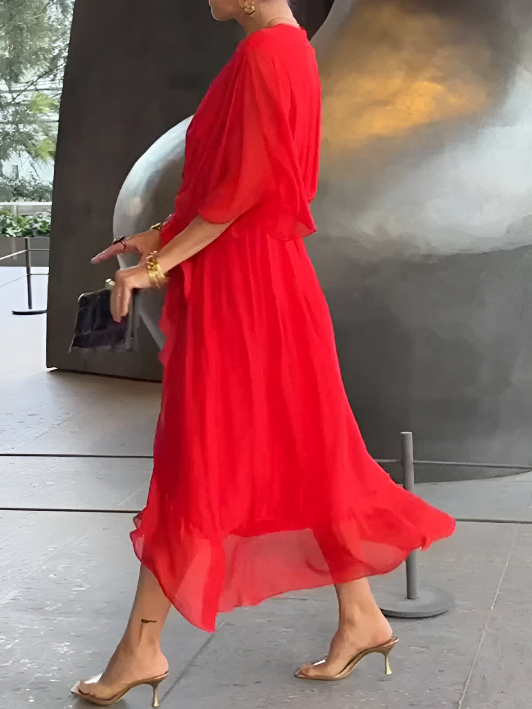 MONICA | CHIFFONKLEID MIT V-AUSSCHNITT